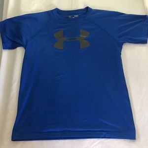 Boys Under Armour T-shirt youth large Blue